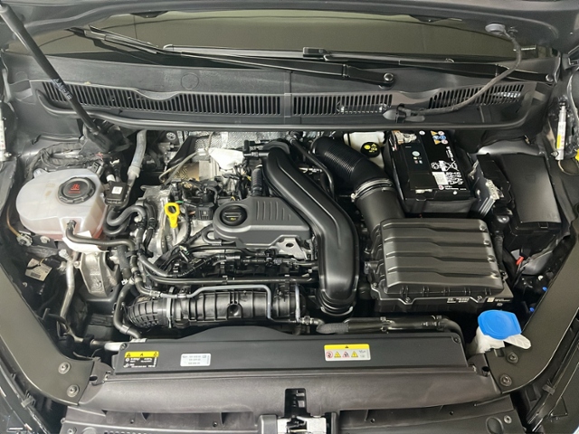 Touran 1.5 TSI Highline+LED+NAVI+7-SITZ.+RFK+ACC