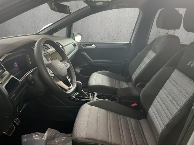 Touran 1.5 TSI Highline+LED+NAVI+7-SITZ.+RFK+ACC