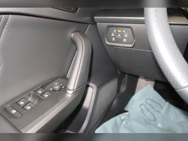 Leon 2.0 TDI LED+NAVI+FULL LINK+PARKLENK+BEATS