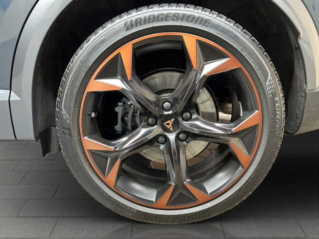 Formentor VZ 2.0 TSI 4Drive+AHK+PANORAMA+NAV+LED