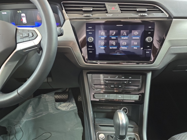 Touran 1.5 TSI Comfortline+NAVI+AHK+7-SITZ.+PDC