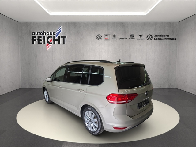 Touran 1.5 TSI Comfortline+NAVI+AHK+7-SITZ.+PDC