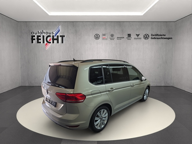 Touran 1.5 TSI Comfortline+NAVI+AHK+7-SITZ.+PDC
