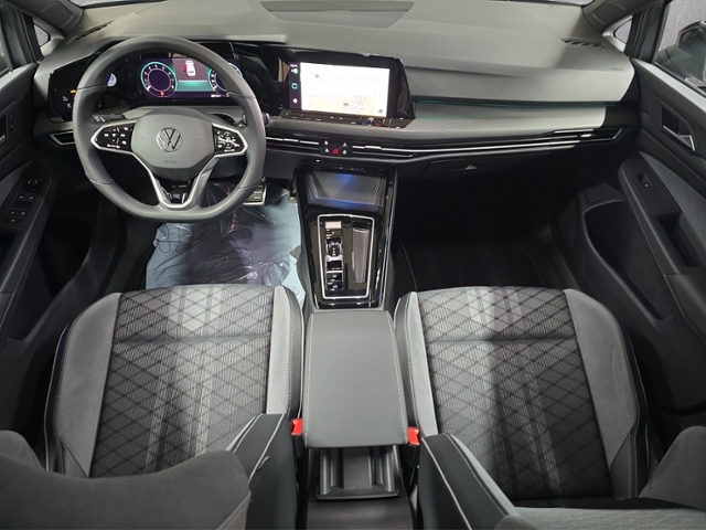 Golf Variant VIII 1.5 eTSI R-Line+LED+NAVI+RFK