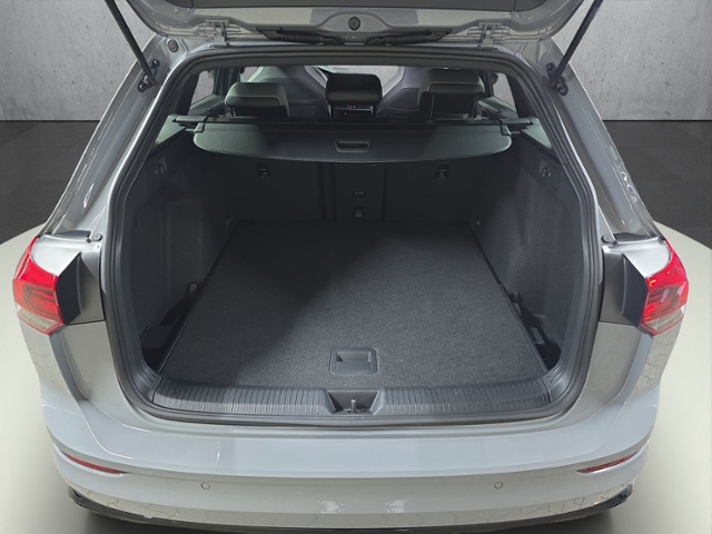 Golf Variant VIII 1.5 eTSI R-Line+LED+NAVI+RFK