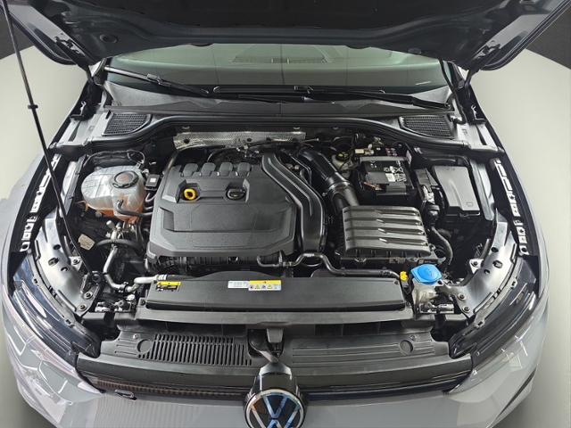 Golf Variant VIII 1.5 eTSI R-Line+LED+NAVI+RFK