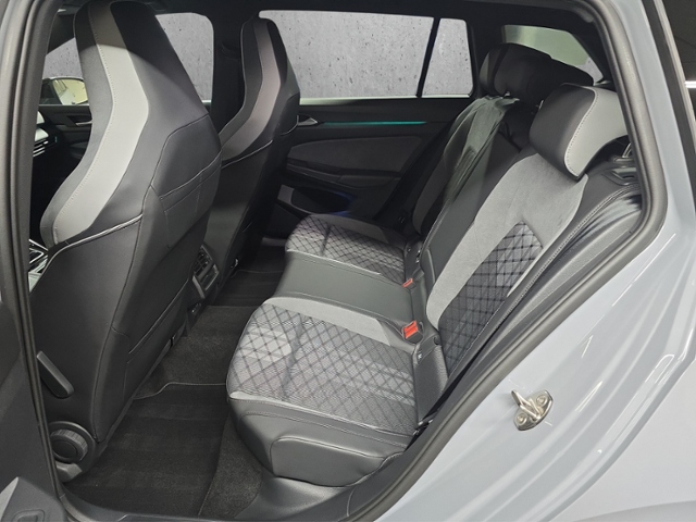Golf Variant VIII 1.5 eTSI R-Line+LED+NAVI+RFK
