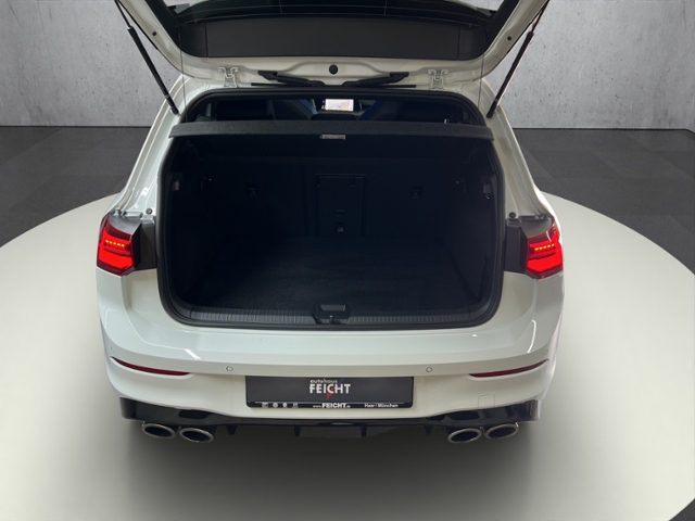 Golf VIII R 2.0 TSI 4Motion+NAVI+LED+RFK+APP-CO.