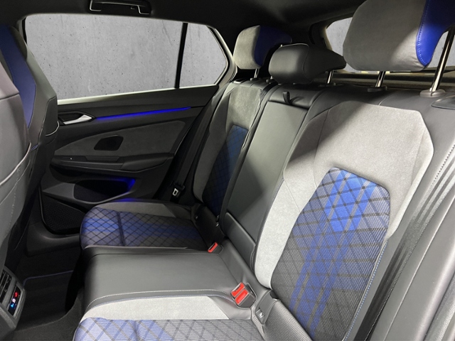 Golf VIII R 2.0 TSI 4Motion+NAVI+LED+RFK+APP-CO.