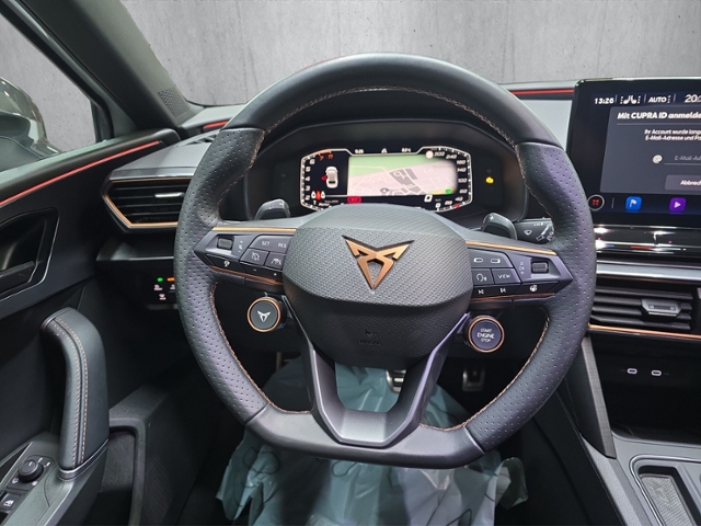 Leon Sportstourer 2.0 TSI VZ+4Drive+LED+NAVI+APP