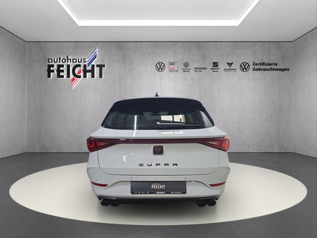 Leon Sportstourer 2.0 TSI VZ+4Drive+LED+NAVI+APP