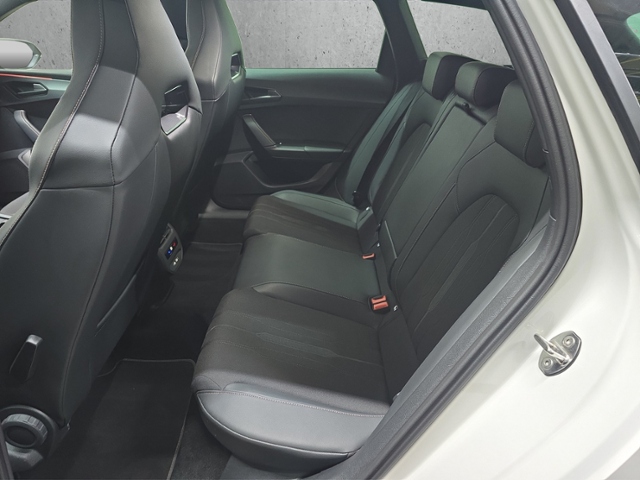 Leon Sportstourer 2.0 TSI VZ+4Drive+LED+NAVI+APP