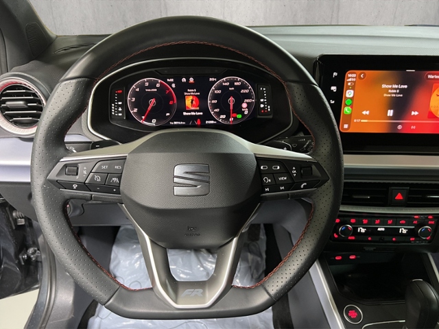 Arona 1.5 TSI FR+LED+NAVI+PARKLENK+ACC+DAB+GJR