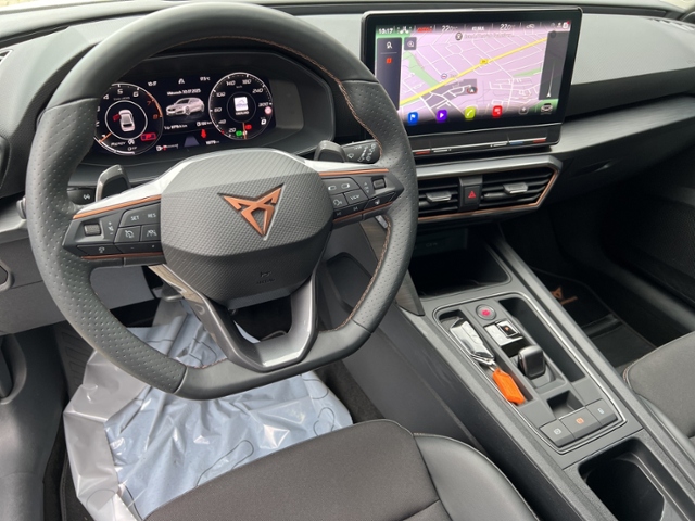 Leon 1.5 eTSI LED+NAVI+PARKLENK+FULL LINK+GJR