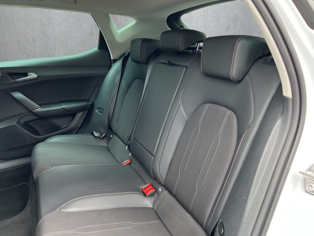 Leon 1.5 eTSI LED+NAVI+PARKLENK+FULL LINK+GJR