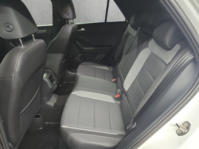 T-Roc 1.5 TSI Sport+R-Line+LED+NAVI+RFK+ACC+DAB