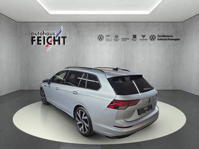 Golf Variant VIII 1.5 eTSI R-Line+LED+AHK+APP-C.