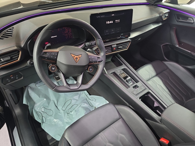 Formentor 2.0 TSI VZ+4Drive+LED+NAV+PANO+APP-C.