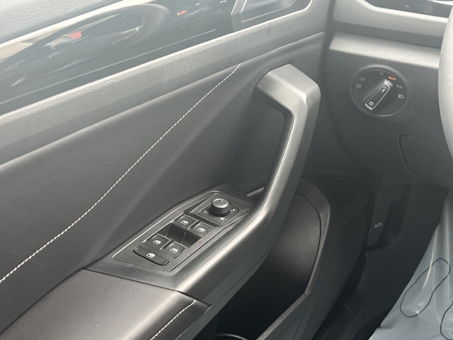 T-Roc 2.0 TSI R-Line+4Motion+LED+NAVI+RFK+APP-C.