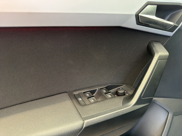 Arona 1.0 TSI FR+LED+NAVI+PARKLENK+FRONT ASSIST