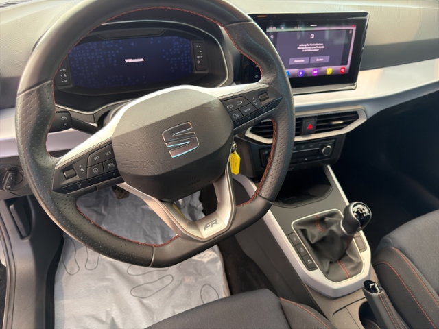Arona 1.0 TSI FR+LED+NAVI+PARKLENK+FRONT ASSIST