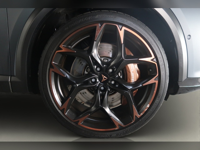 Formentor VZ5 2.5 TSI 4Drive+LED+NAVI+BEATS+PANO