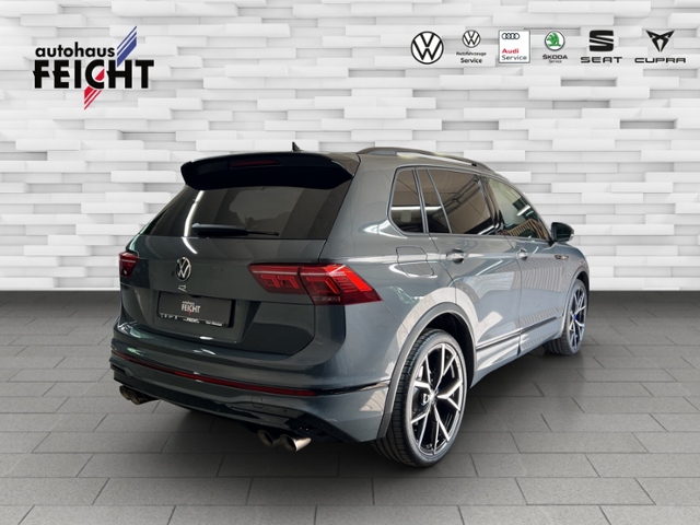 Tiguan R 2.0 TSI  4Motion+AKRAPOVIC+HUD+AHK+PANO