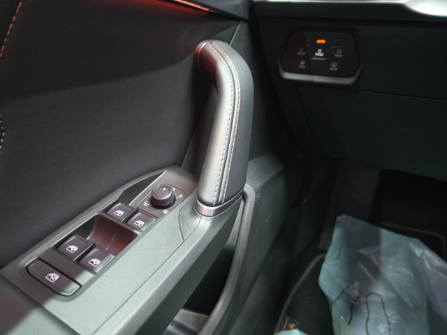 Leon 1.5 eTSI LED+NAVI+PARKLENK+FULL LINK+GJR