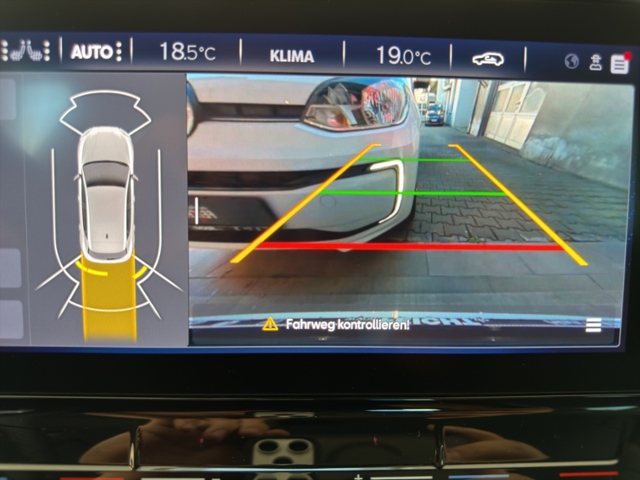 Leon 1.5 eTSI LED+FULL LINK+PARKLENK+BEATS+ACC