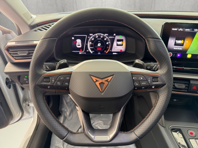 Leon 1.5 eTSI LED+FULL LINK+PARKLENK+BEATS+ACC