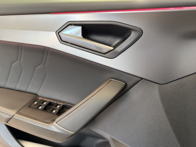 Leon 1.5 eTSI LED+FULL LINK+PARKLENK+BEATS+ACC