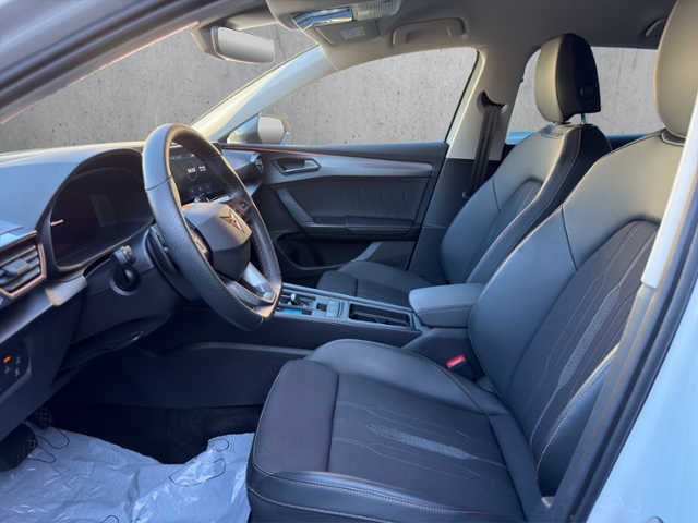Leon 1.5 eTSI LED+FULL LINK+PARKLENK+BEATS+ACC