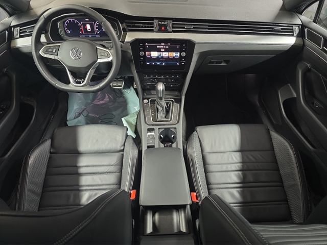 Passat Variant 1.5 TSI Elegance+LED+NAVI+AHK+RFK
