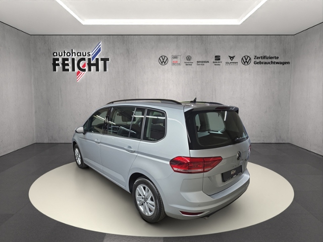 Touran 2.0 TDI Comfortline+LED+NAVI+AHK+RFK+ACC