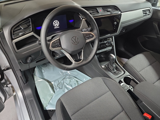 Touran 2.0 TDI Comfortline+LED+NAVI+AHK+RFK+ACC