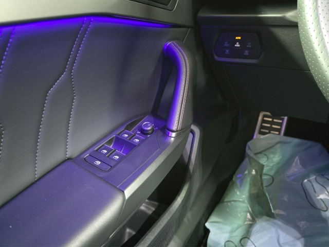 Leon Sportstourer 2.0 TSI LED+FULL LINK+PARKLENK