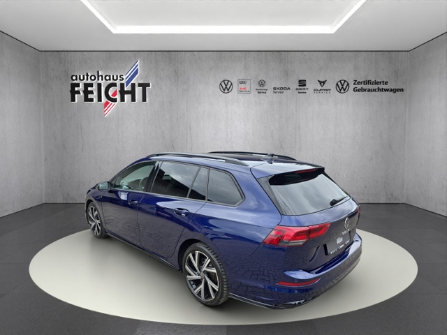 Golf VIII Variant 1.5 eTSI R-Line+LED+NAVI+RFK