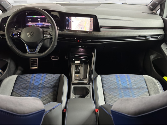 Golf VIII R 2.0 TSI 4Motion+NAVI+RFK+ACC+LED+APP