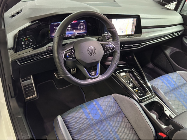 Golf VIII R 2.0 TSI 4Motion+NAVI+RFK+ACC+LED+APP