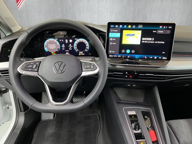 Golf VIII 1.5 eTSI Life+LED+RFK+ACC+NAV-VORBER.