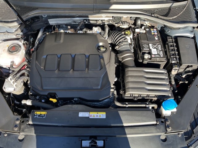 Passat Variant 2.0 TDI Elegance+LED+NAV+PANO+RFK
