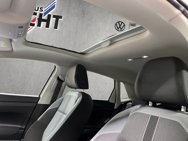 Polo 1.0 TSI Style+MATRIX-LED+NAVI+PANO+PARKLENK