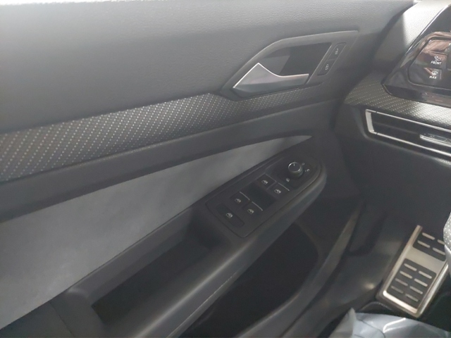 Golf Variant VIII 1.5 eTSI R-Line+LED+NAVI+ACC