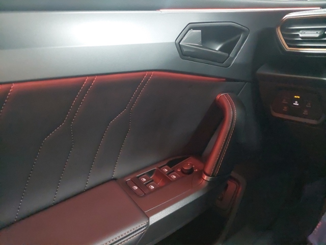 Leon 2.0 TDI LED+NAVI+FULL LINK+PARKLENK+ACC