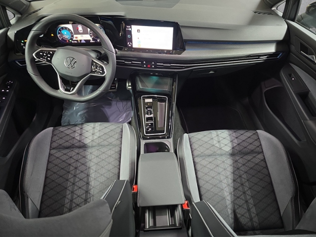 Golf Variant VIII 1.5 eTSI R-Line+LED+NAVI+ACC