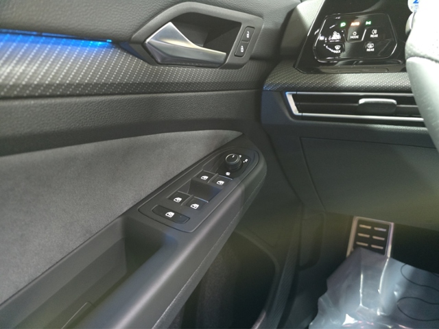 Golf Variant VIII 1.5 eTSI R-Line+LED+NAVI+ACC