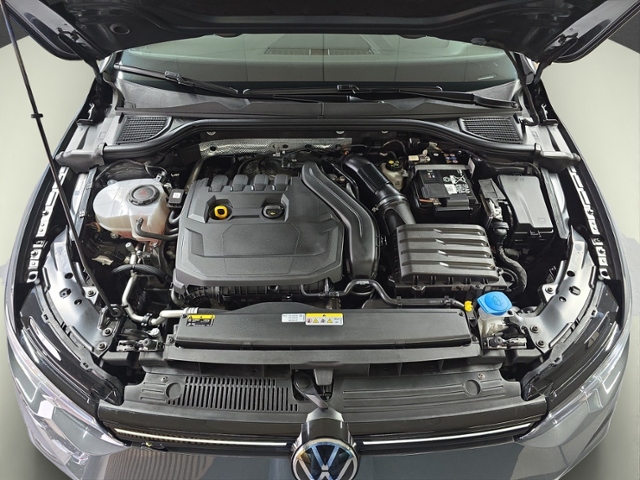 Golf Variant VIII 1.5 eTSI R-Line+LED+NAVI+ACC