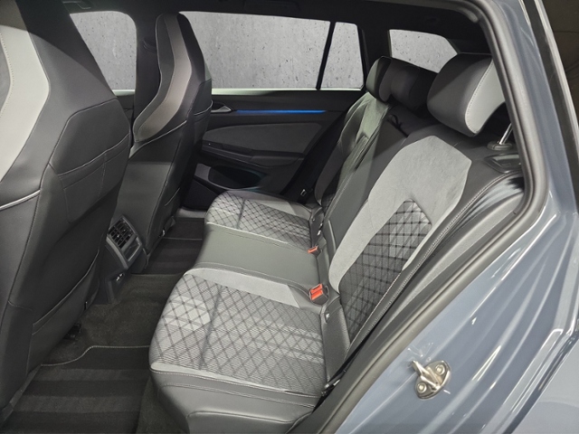 Golf Variant VIII 1.5 eTSI R-Line+LED+NAVI+ACC