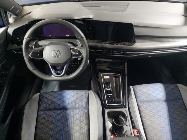 Golf VIII R 2.0 TSI 4Motion+NAVI+RFK+LED+APP-CO.