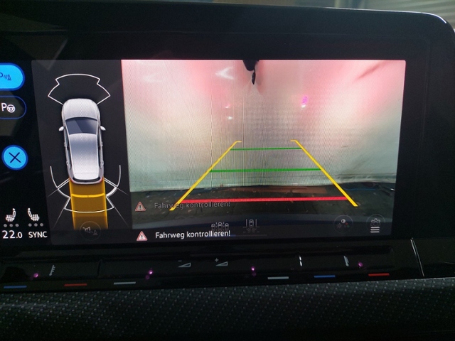 Golf VIII R 2.0 TSI 4Motion+NAVI+RFK+LED+APP-CO.